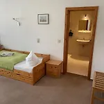 Guest house Landgasthof Und Landpension Hohenkirchen