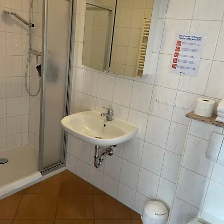 Landgasthof Und Landpension Hohenkirchen Gæstehus Hohenkirchen (Gotha)