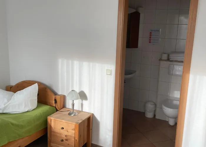 Landgasthof Und Landpension Hohenkirchen Гостевой дом Hohenkirchen (Gotha)